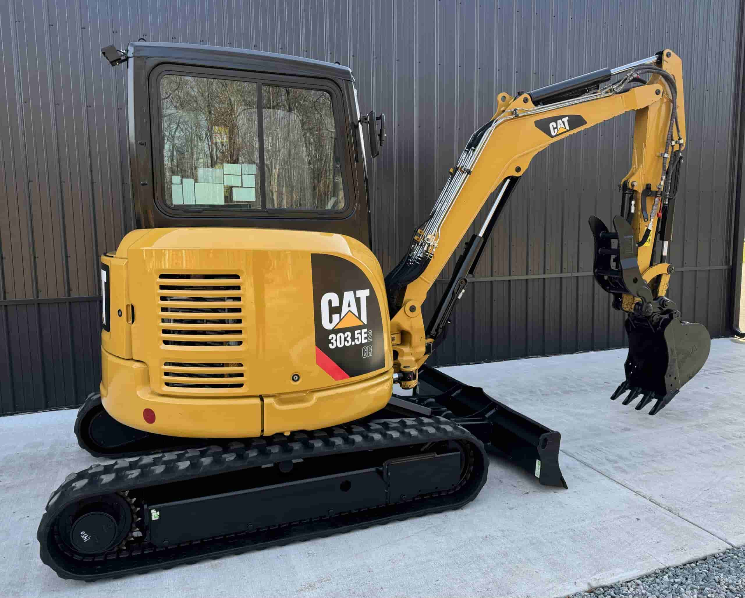 2020 CAT 303.5E2 CLEAN!
